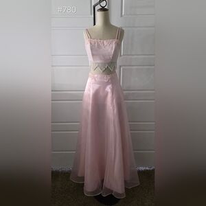 Light Pink Chiffon A-line 2-piece Formal Prom Dress